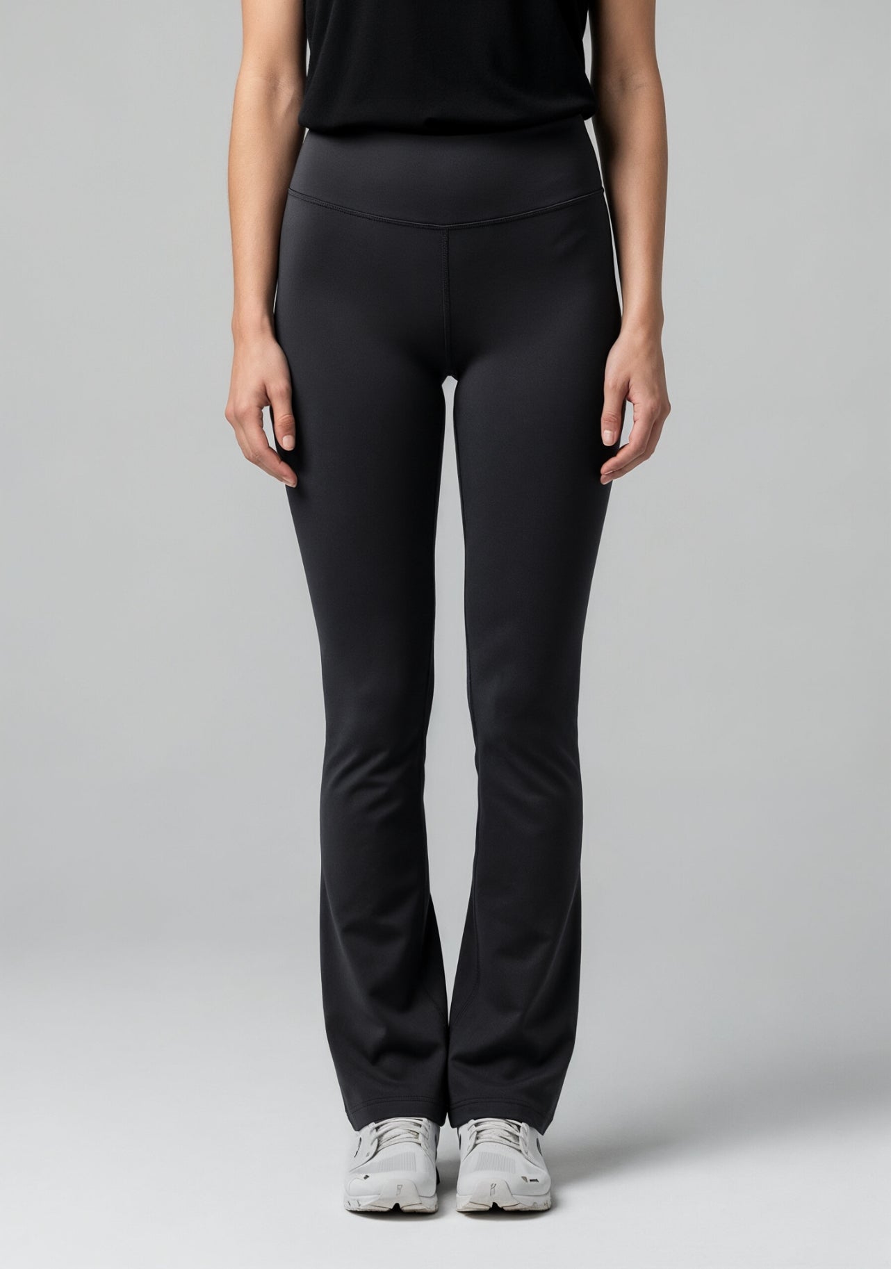 Woven Essential Flared Pant